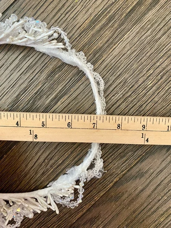 Vintage Women's Wedding Tiara White Faux Crystals Pearls Headpiece Bridal 90's - Picture 6 of 7